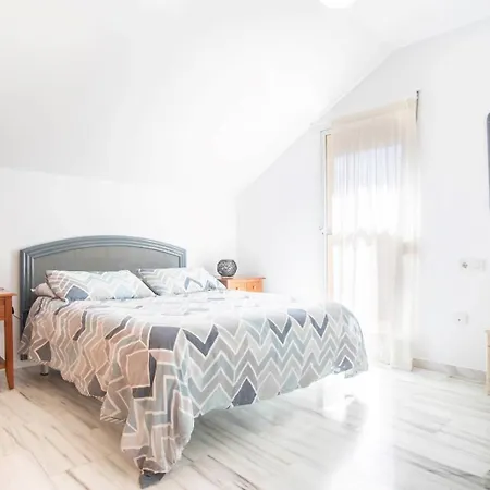 Апартаменты Bioparc Atico Muy Amplio Y Soleado, Cerca De La Playa Y Centro, Con Parking Y Ac