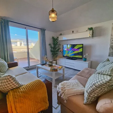 Apartment Bioparc Atico Muy Amplio Y Soleado, Cerca De La Playa Y Centro, Con Parking Y Ac