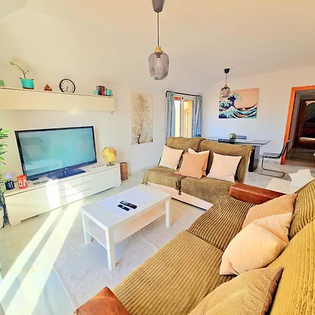 Апартаменты Bioparc Atico Muy Amplio Y Soleado, Cerca De La Playa Y Centro, Con Parking Y Ac Фуэнхирола