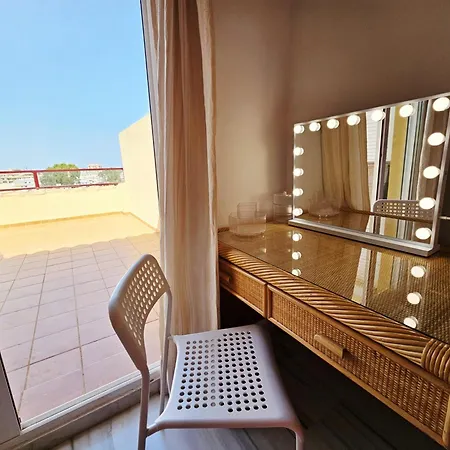 Апартаменты Bioparc Atico Muy Amplio Y Soleado, Cerca De La Playa Y Centro, Con Parking Y Ac *